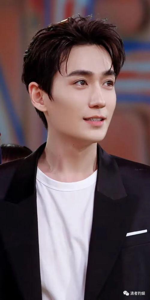 刘大锤爆料男爱豆视频,男爱豆私密视频引发热议