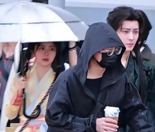 娱乐吃瓜爆料视频,吃瓜视频背后的惊人爆料 第1张 娱乐吃瓜爆料视频,吃瓜视频背后的惊人爆料 第1张